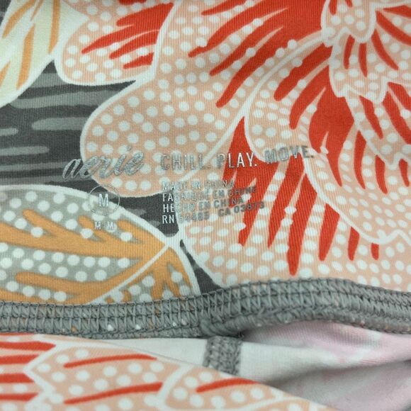 Aerie Chill Play Move Pink Grey Floral Leggings Size Medium - Picture 10 of 10